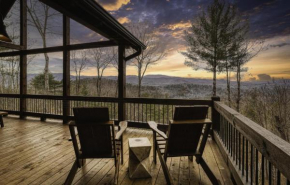 Cohutta Chalet - Rustic Adventure Cabin - Mountain View - Hot Tub